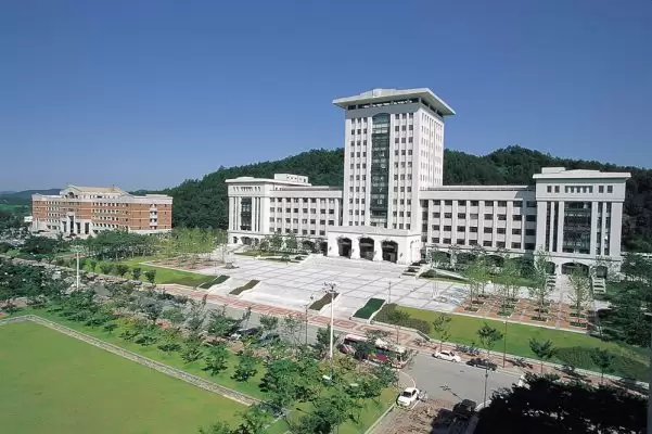 TRƯỜNG ĐẠI HỌC HOWON – Cái nôi đào tạo thần tượng K‑POP và tài năng biểu diễn Hàn Quốc