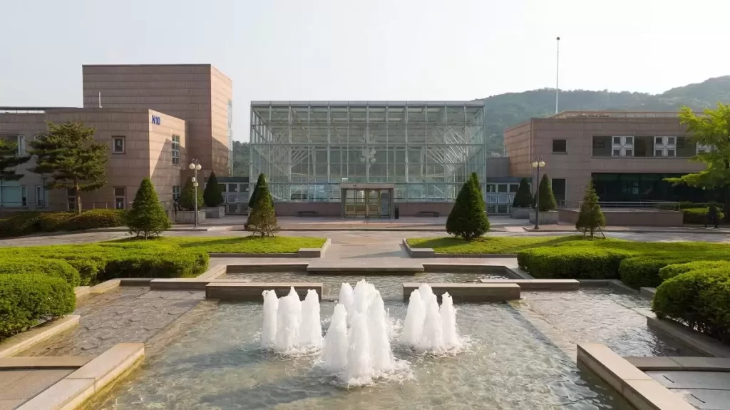 [2025] Tuyển sinh du học Hàn Quốc bằng tiếng Anh