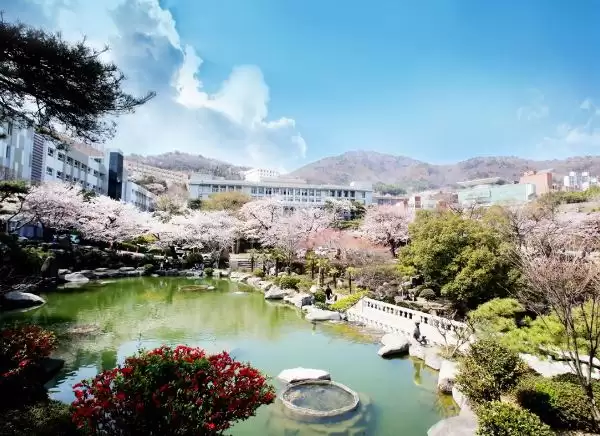 Đại học Kyungnam – Một trong 10 trường đại học đẹp nhất Hàn Quốc